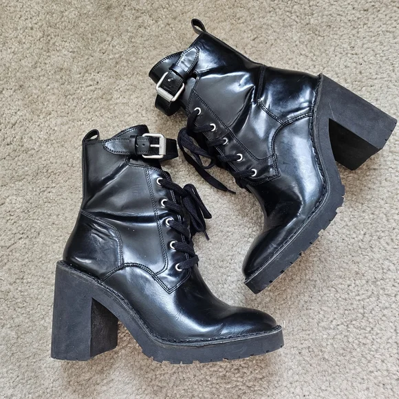 AllSaints Casey Black Leather Lace-Up Buckle Block Heel Ankle Boots SZ 40 - Picture 2 of 9